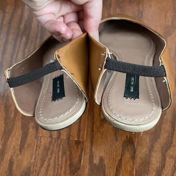 Marc Jacobs Tan Patent Leather Elastic Back Flats, size 38 - Picture 7 of 11